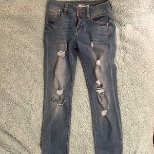 Refuge size 4 jeans
